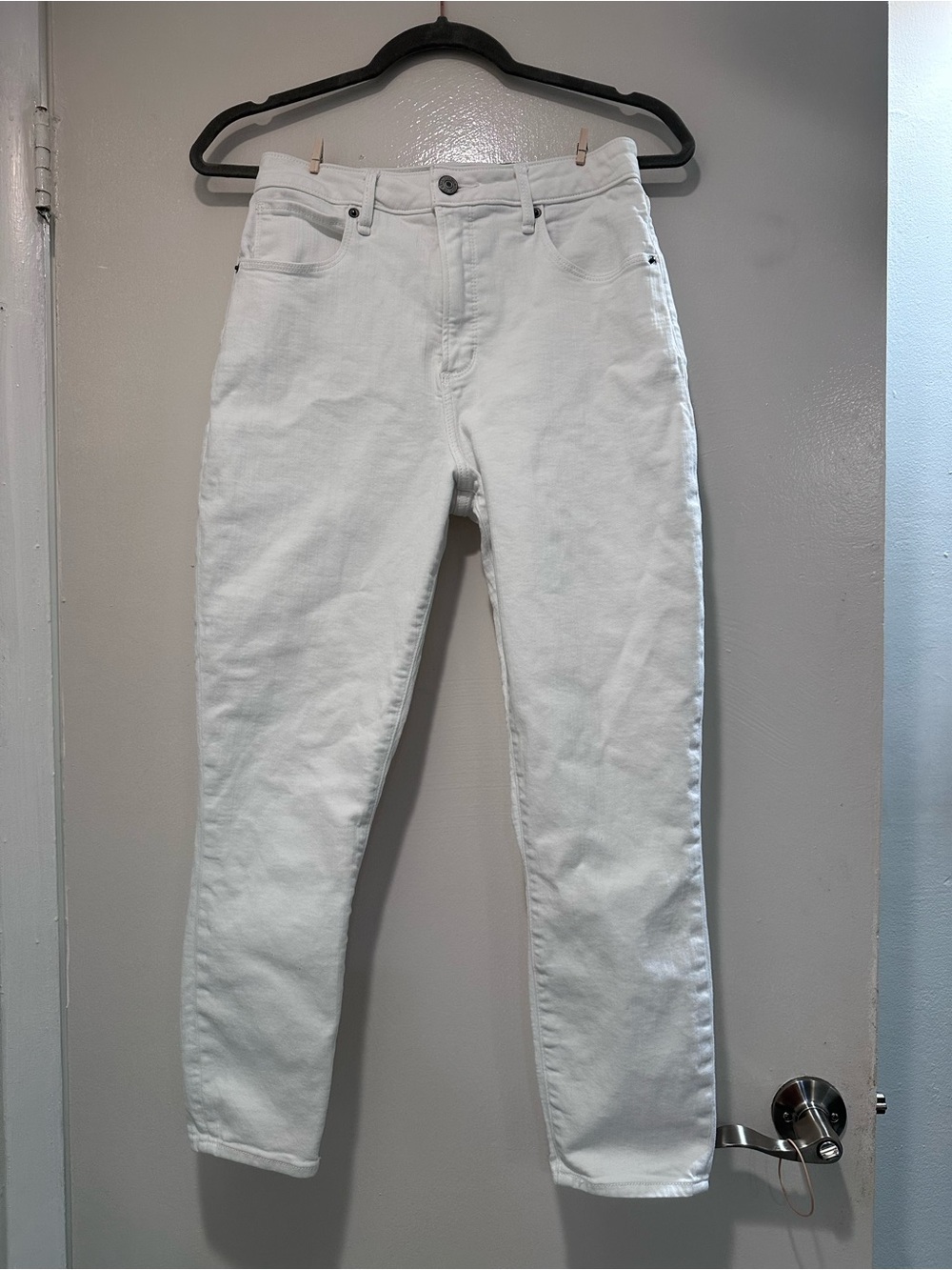 Abercrombie & Fitch White Women’s Skinny Jeans